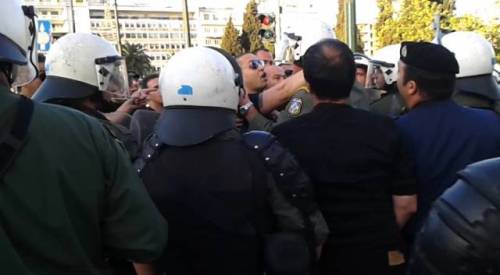 syntagma-epeisodia__article