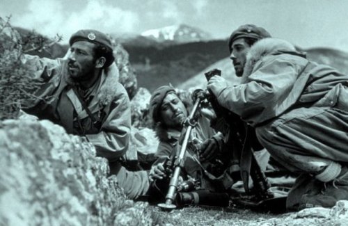 2_greek_commandos_near_karpenisi__article